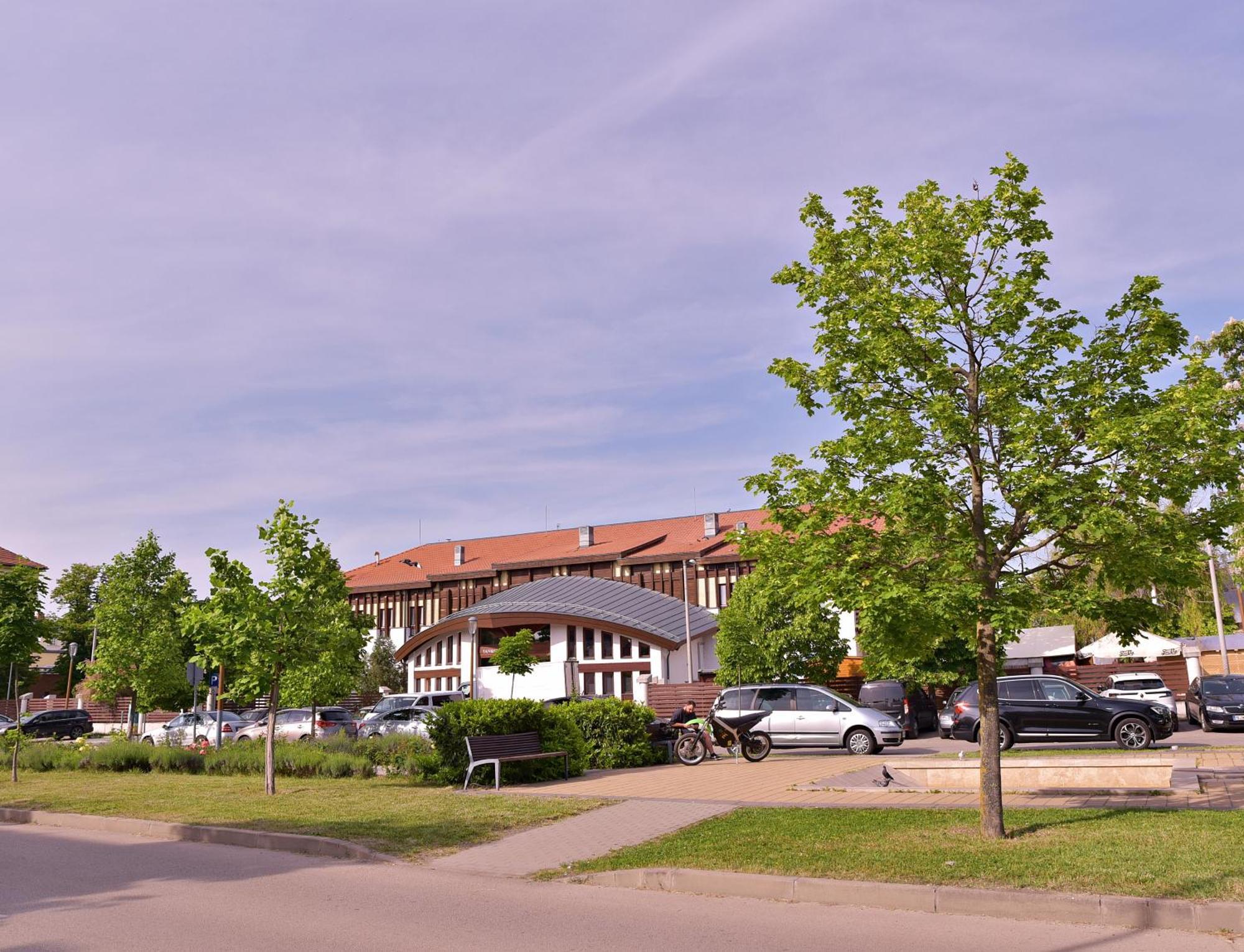 Makotel Apartmanhaz Exterior photo