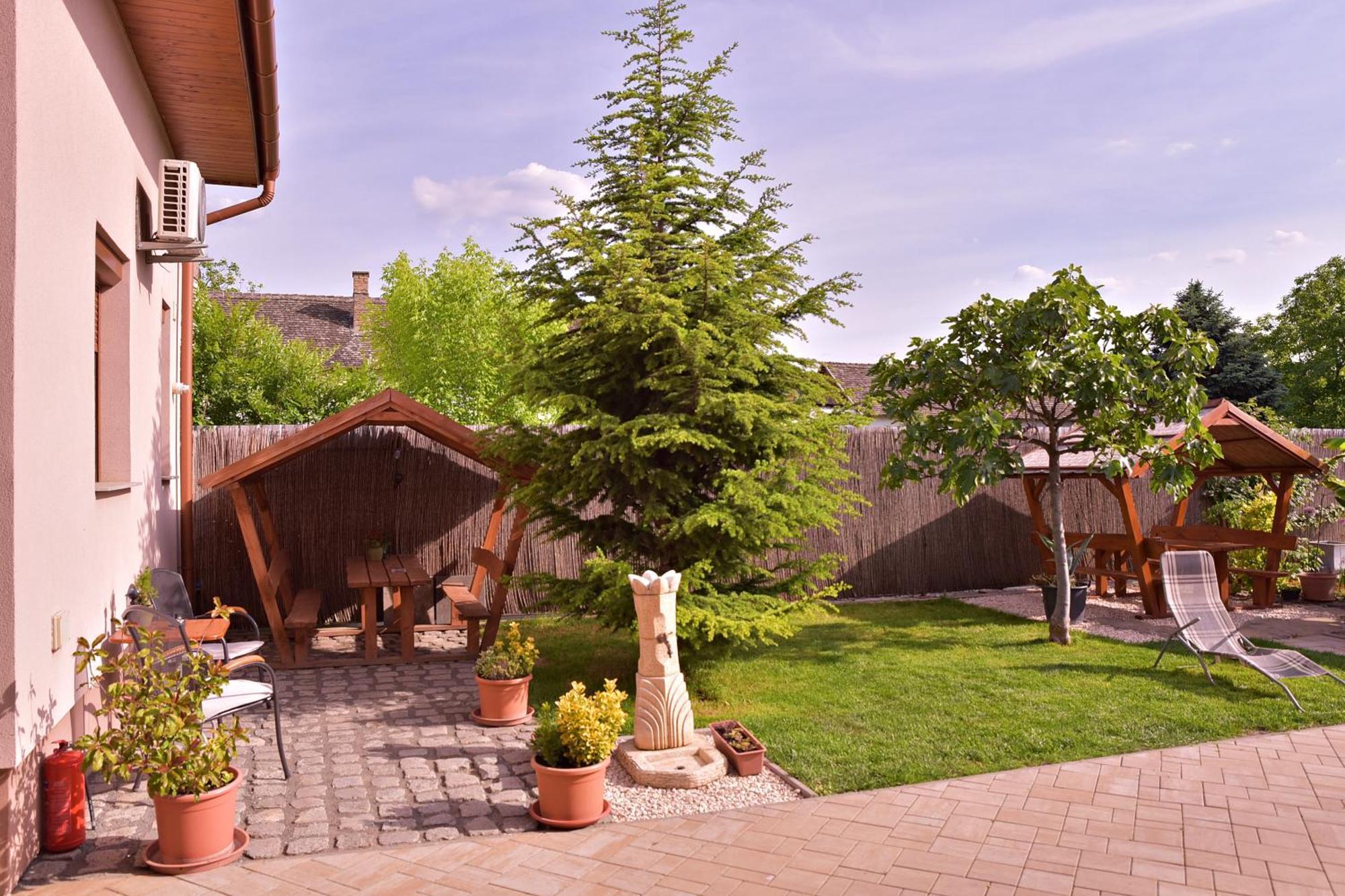 Makotel Apartmanhaz Exterior photo