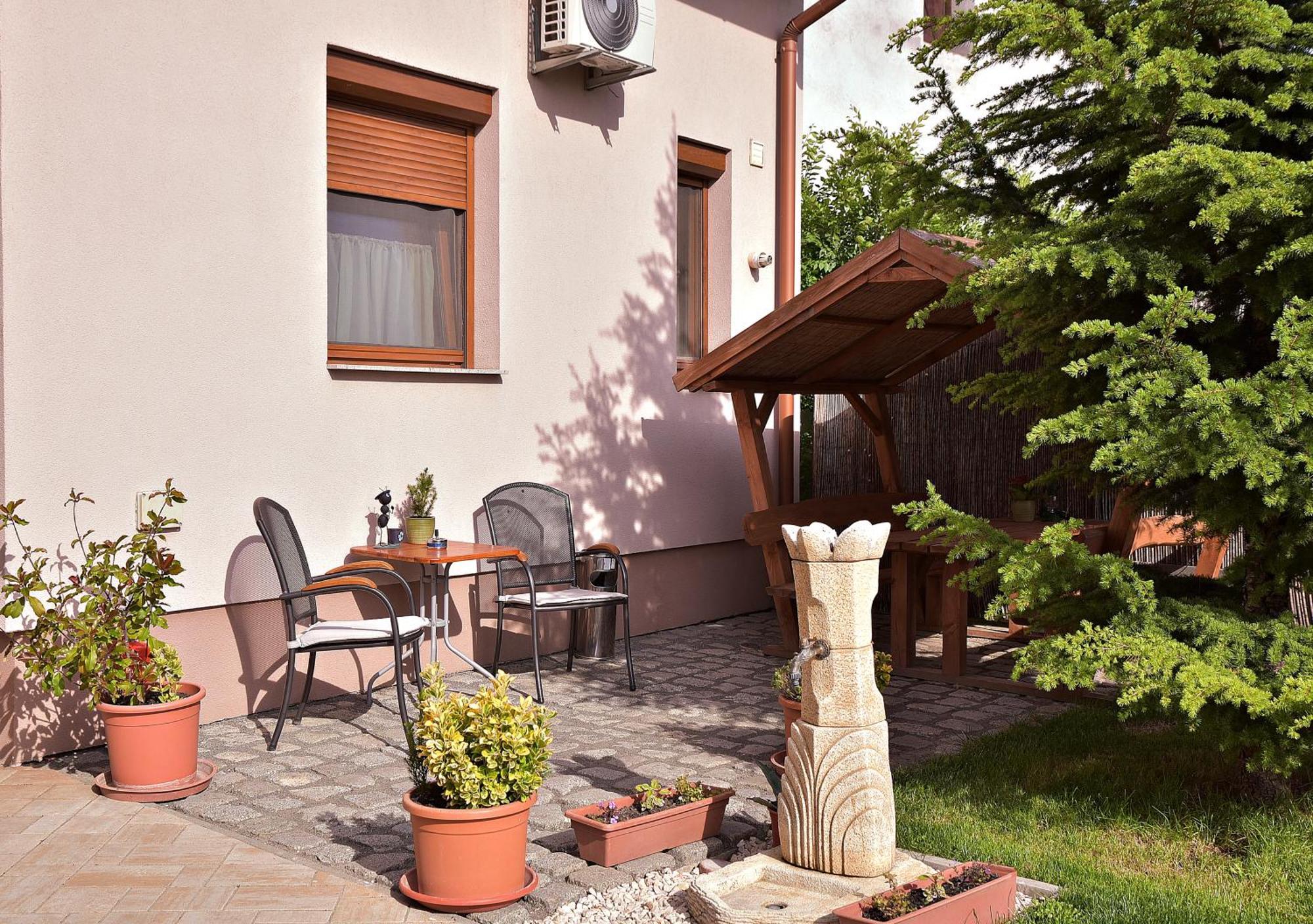 Makotel Apartmanhaz Exterior photo