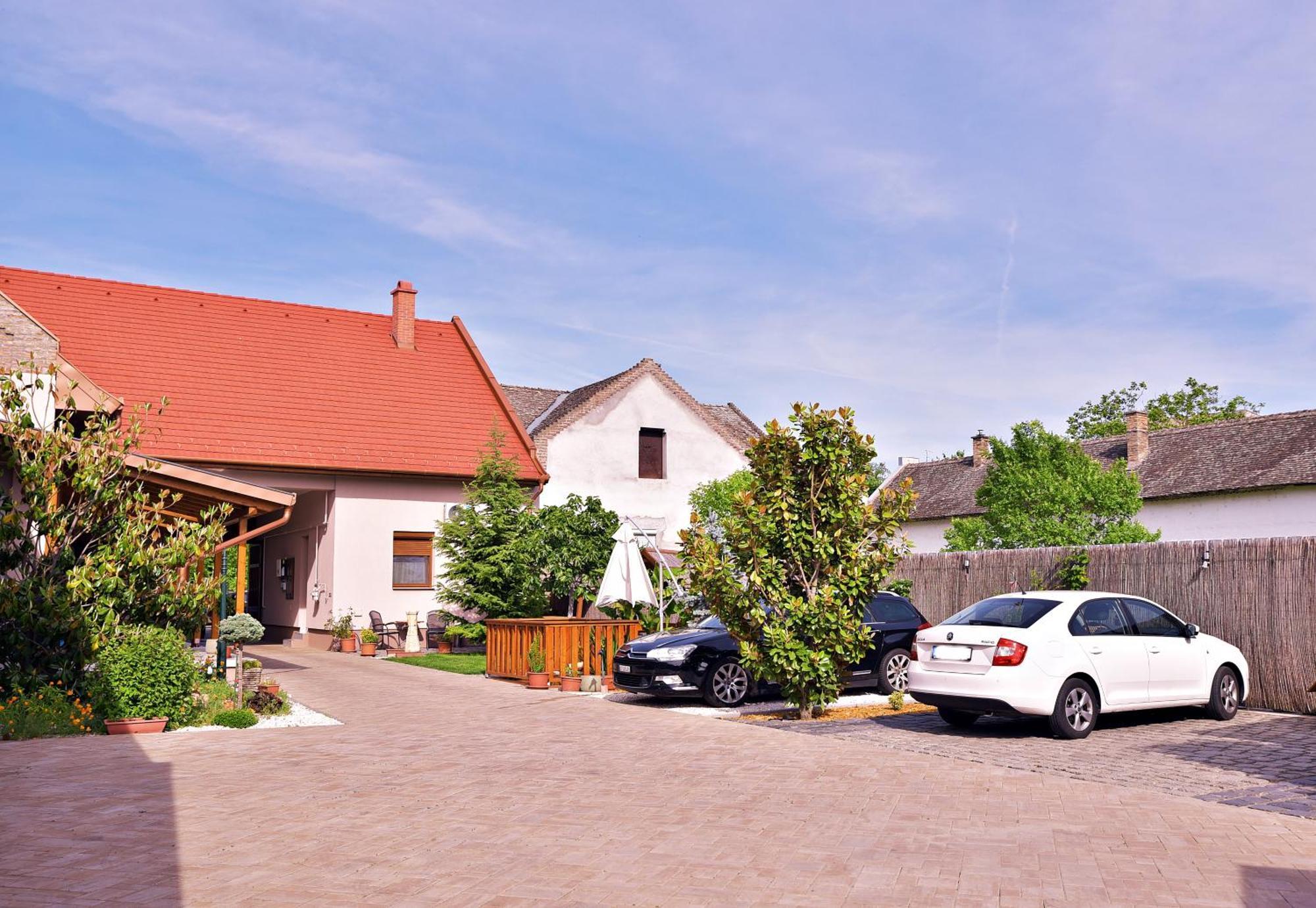 Makotel Apartmanhaz Exterior photo