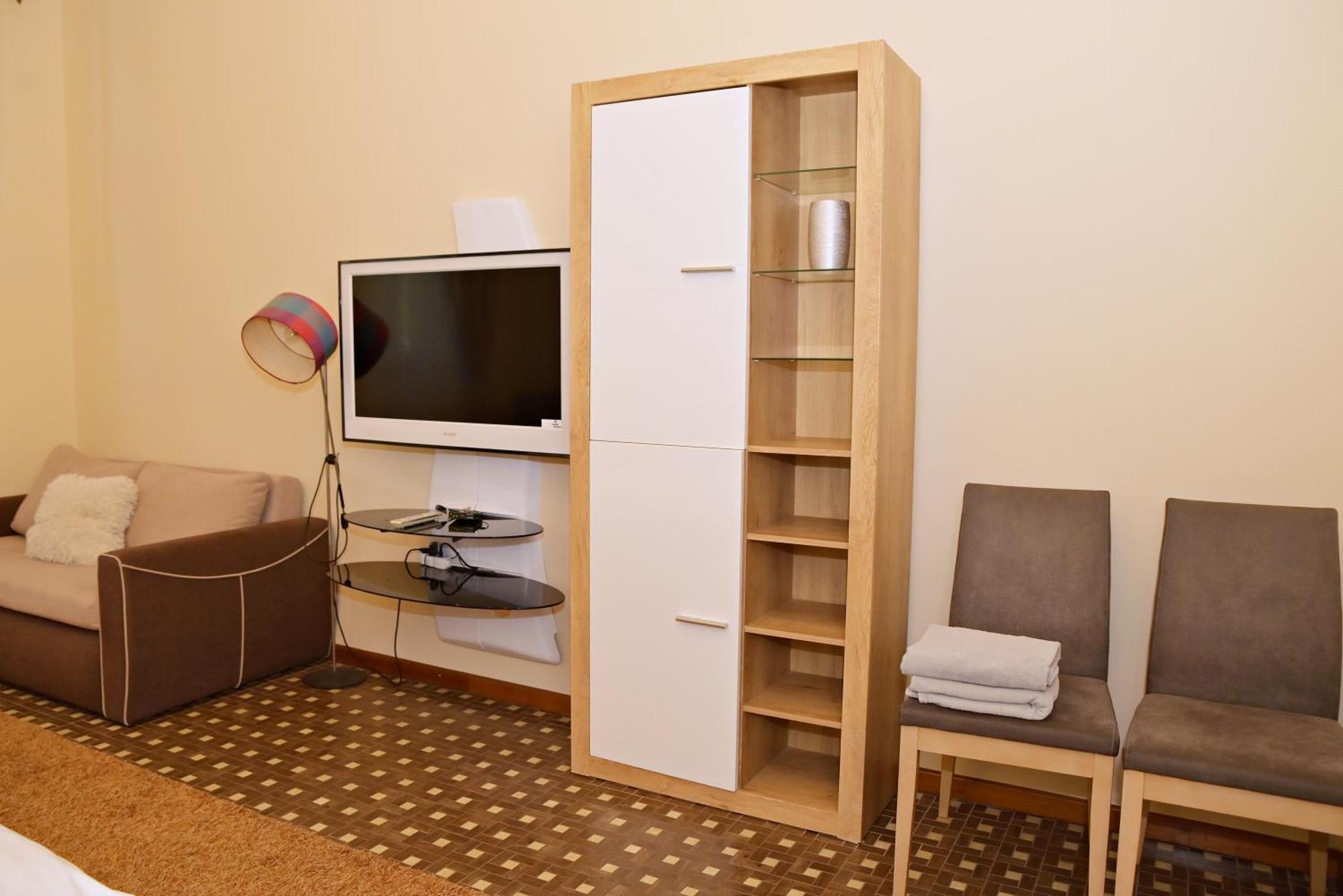 Makotel Apartmanhaz Exterior photo