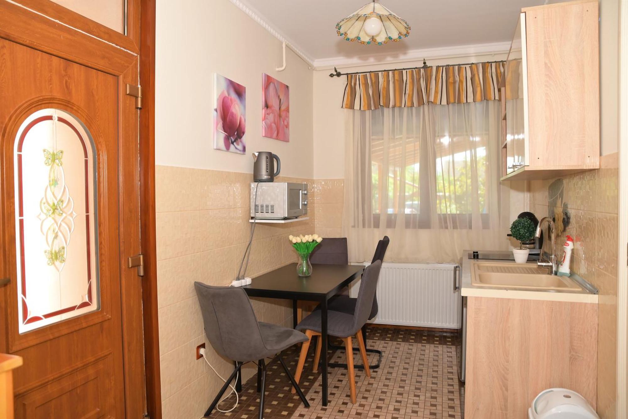 Makotel Apartmanhaz Exterior photo