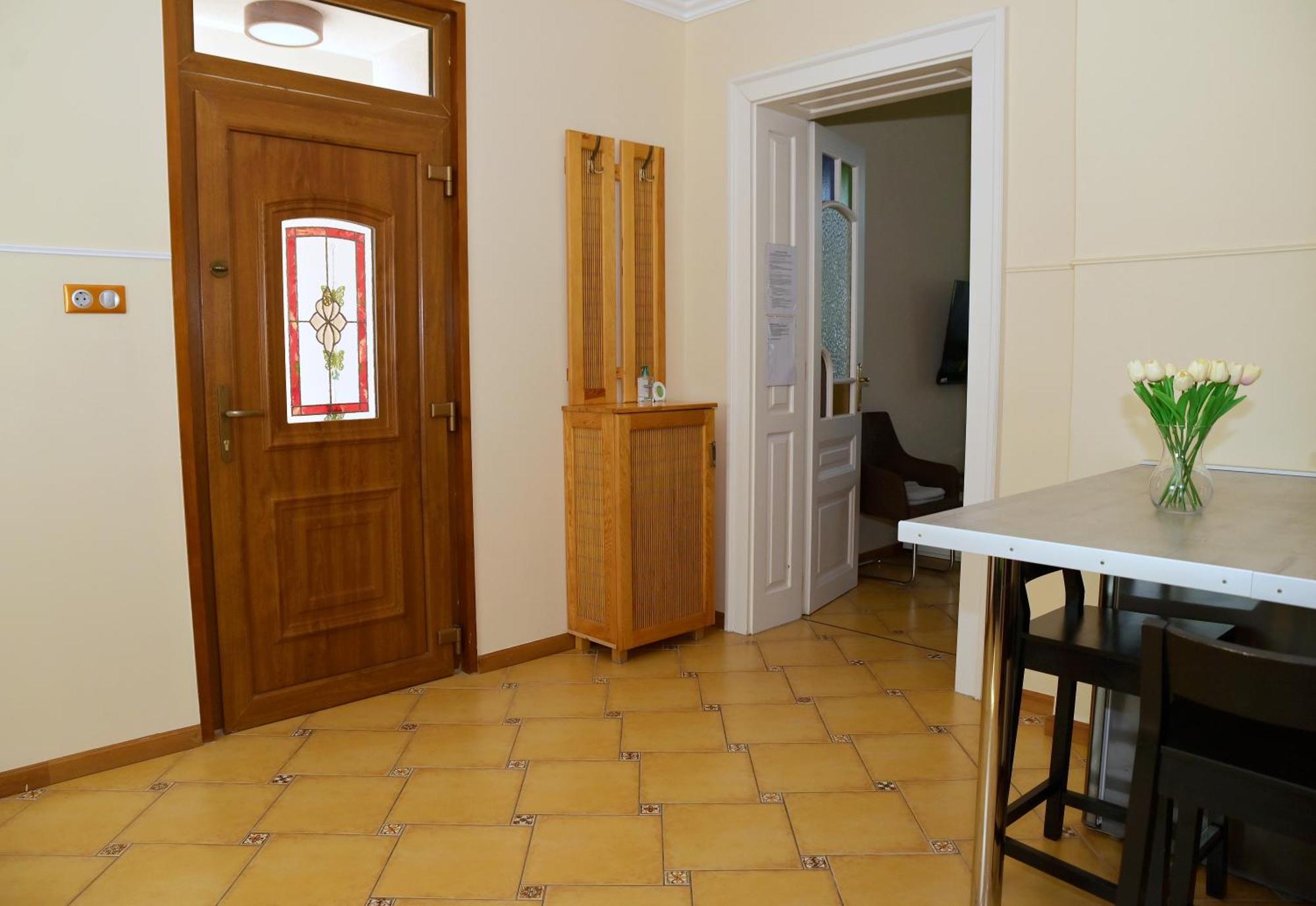 Makotel Apartmanhaz Exterior photo
