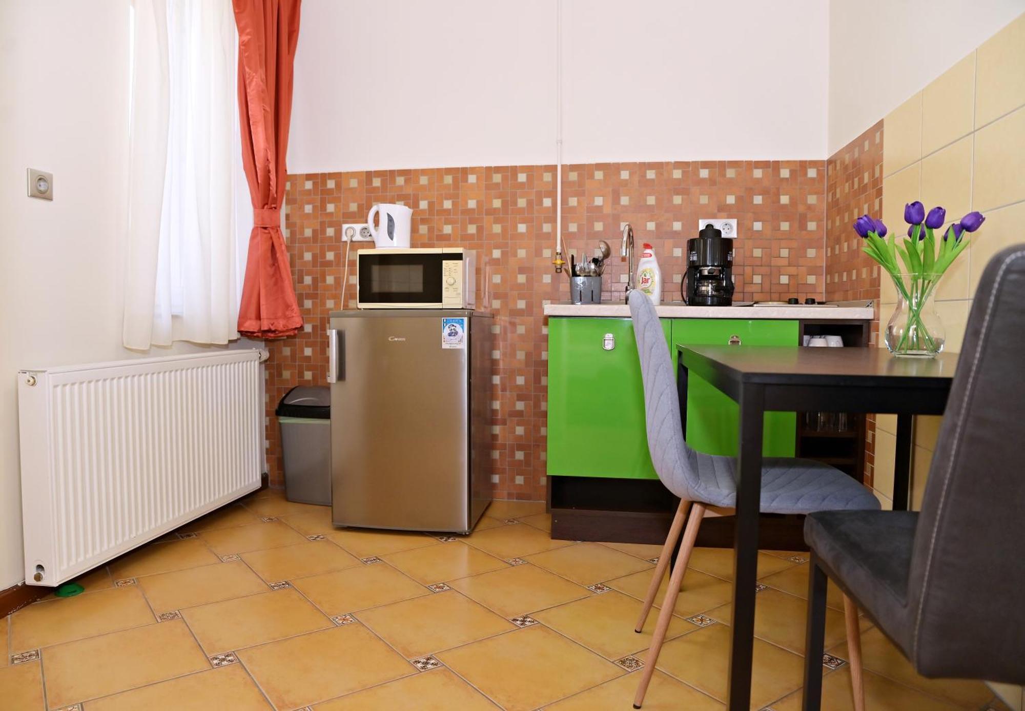 Makotel Apartmanhaz Exterior photo