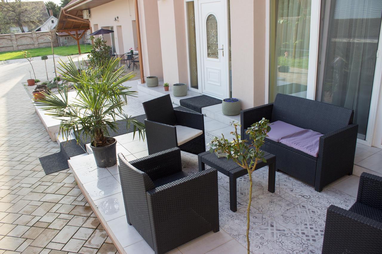 Makotel Apartmanhaz Exterior photo